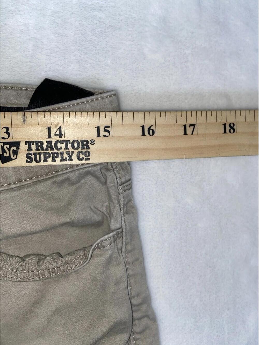 Buffalo David Bitton Samuella Shorts Bermuda Womens 8/29 Light Green 31x13 - Picture 2 of 9